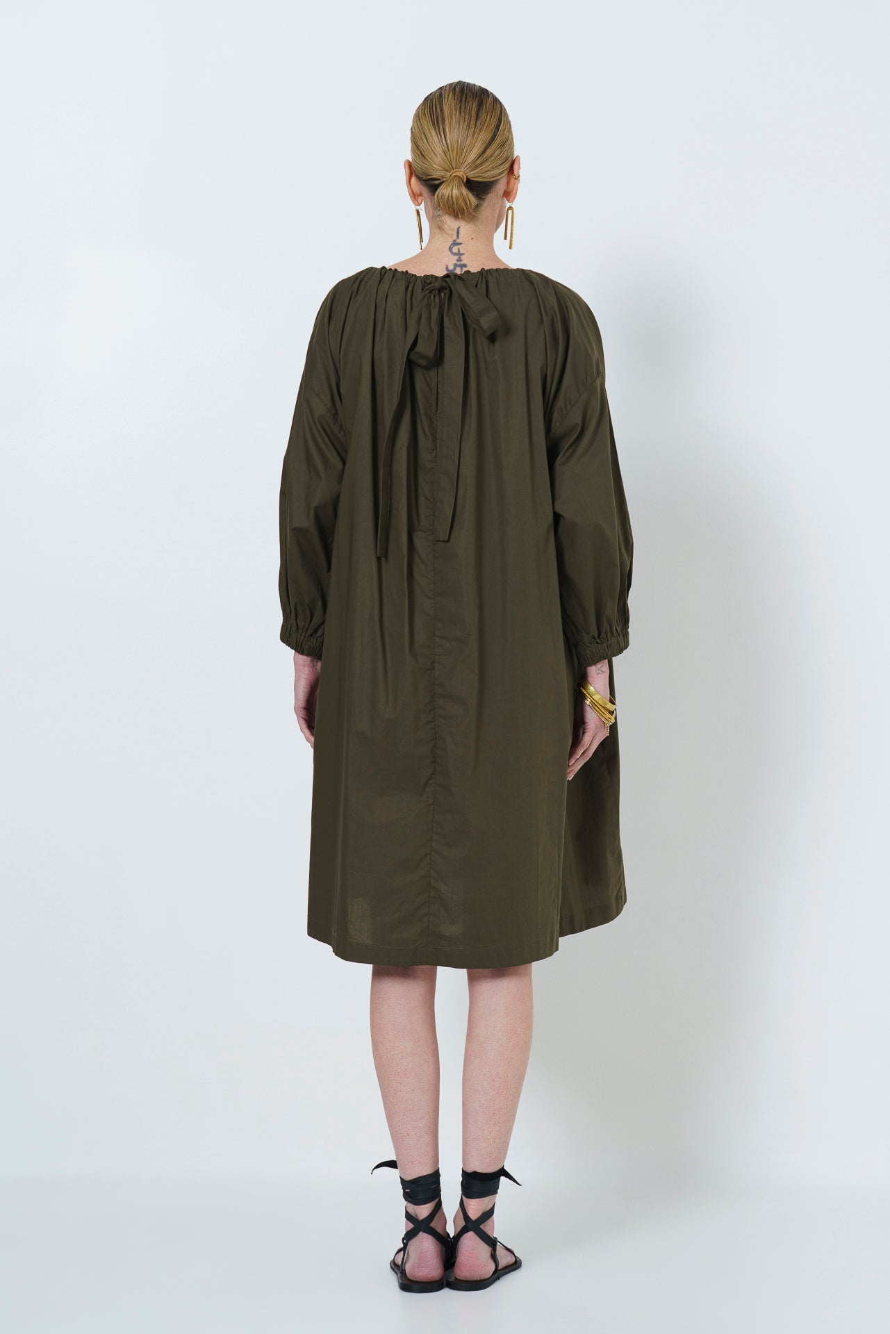 MARLEY GUAGED NECK DRESS SHORT- OLIVE