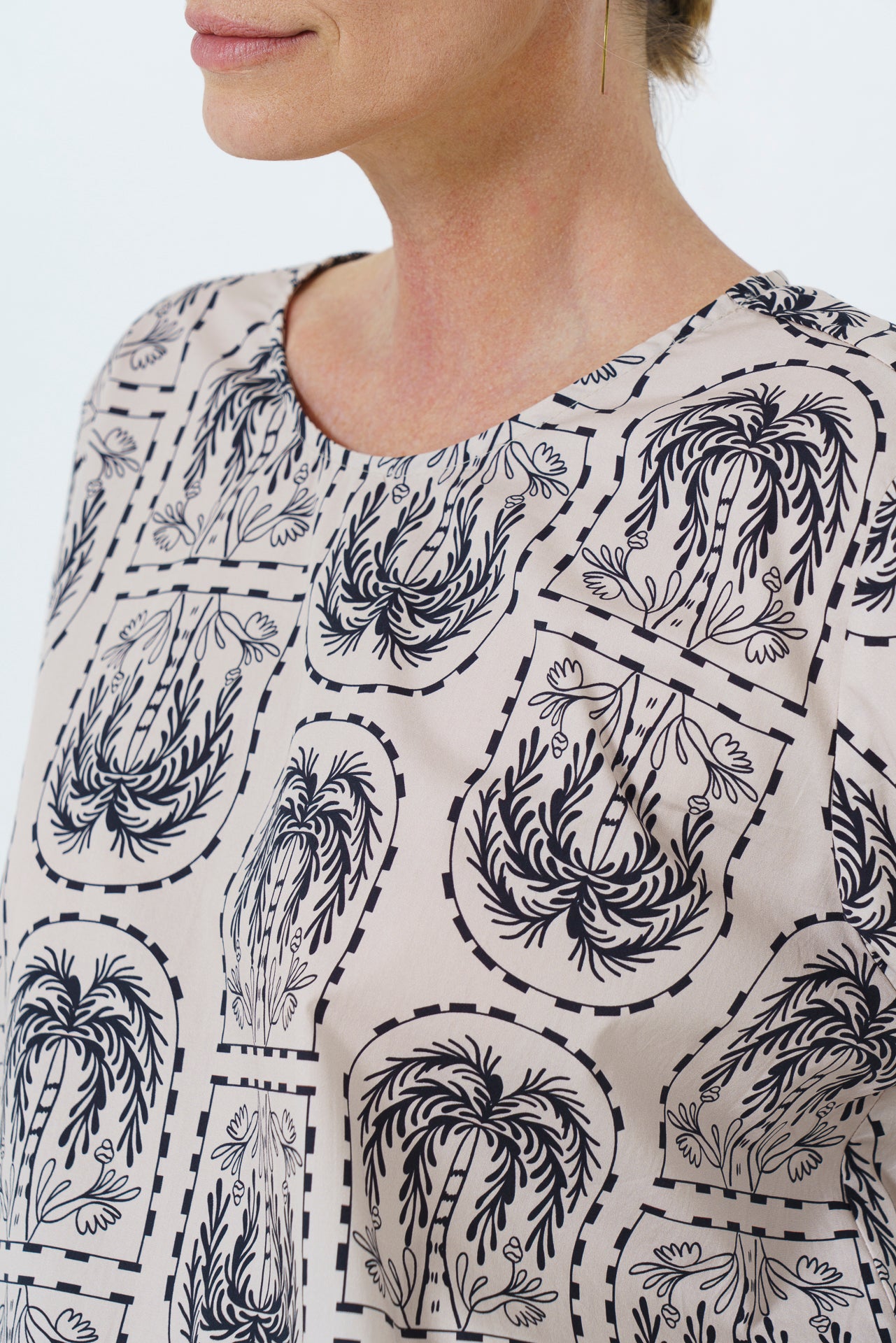 HK LONG SLEEVE TOP - PALM PRINT