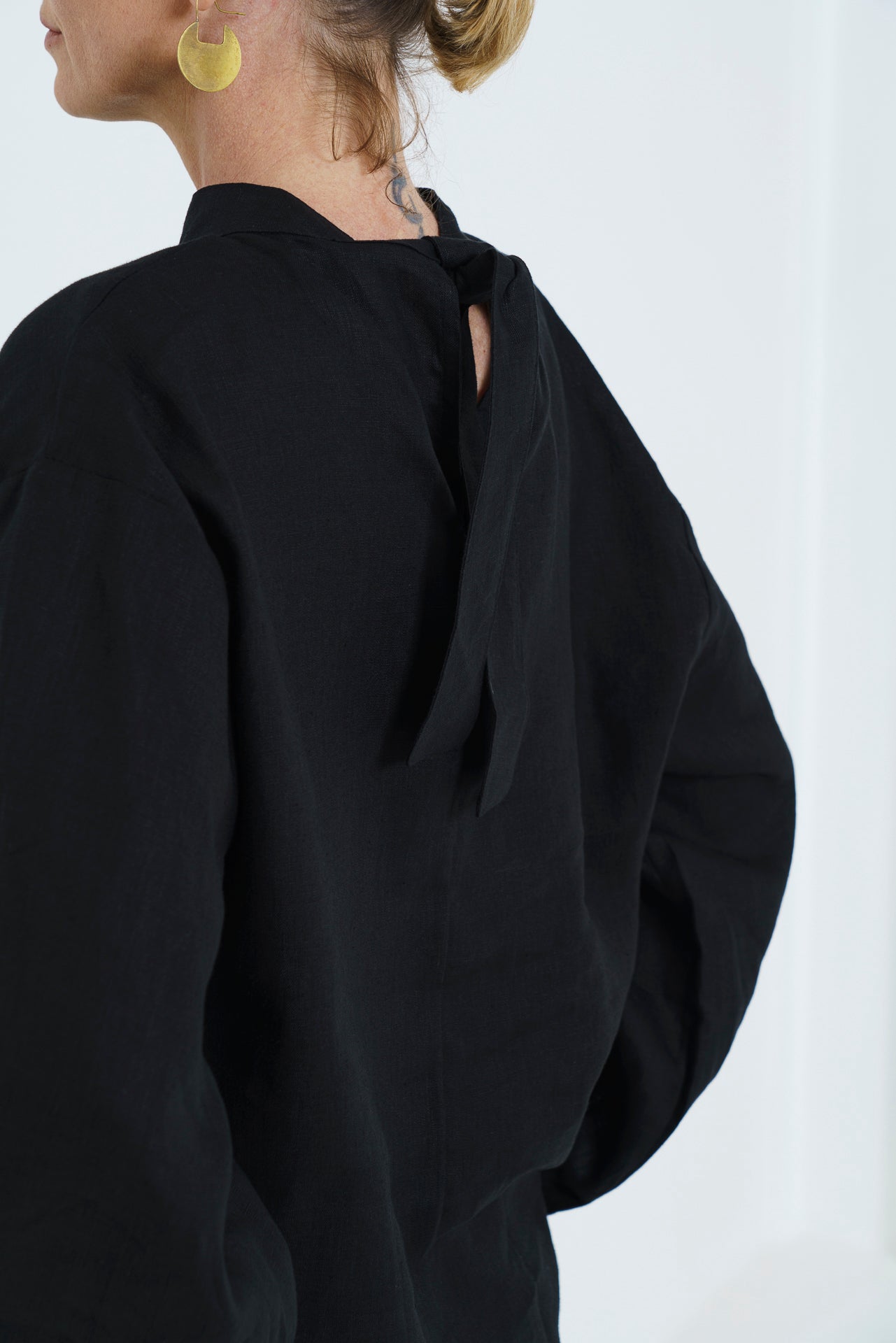 BIBI BLOUSE- LINEN - BLACK
