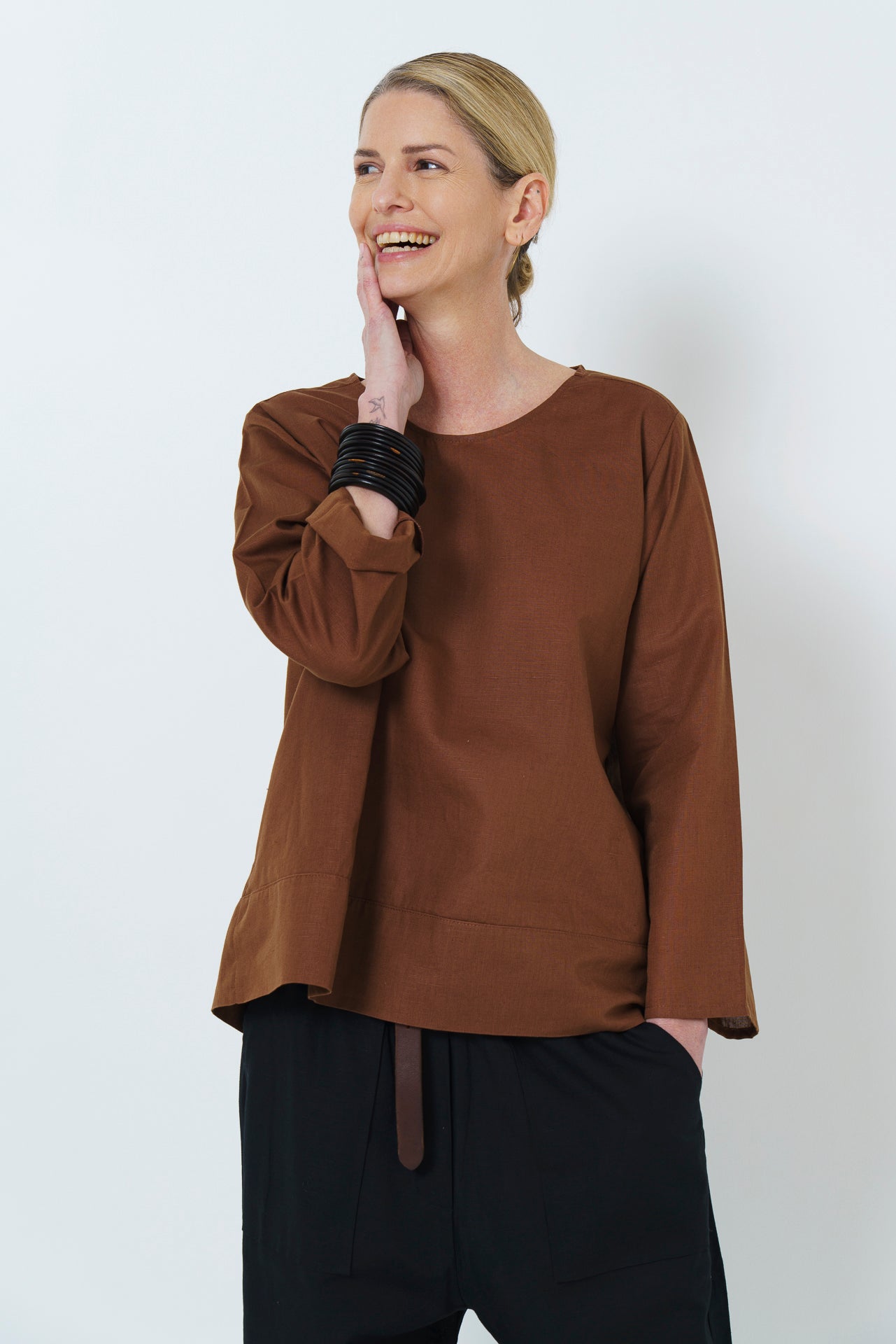 HK LONG SLEEVE TOP - COCO BROWN
