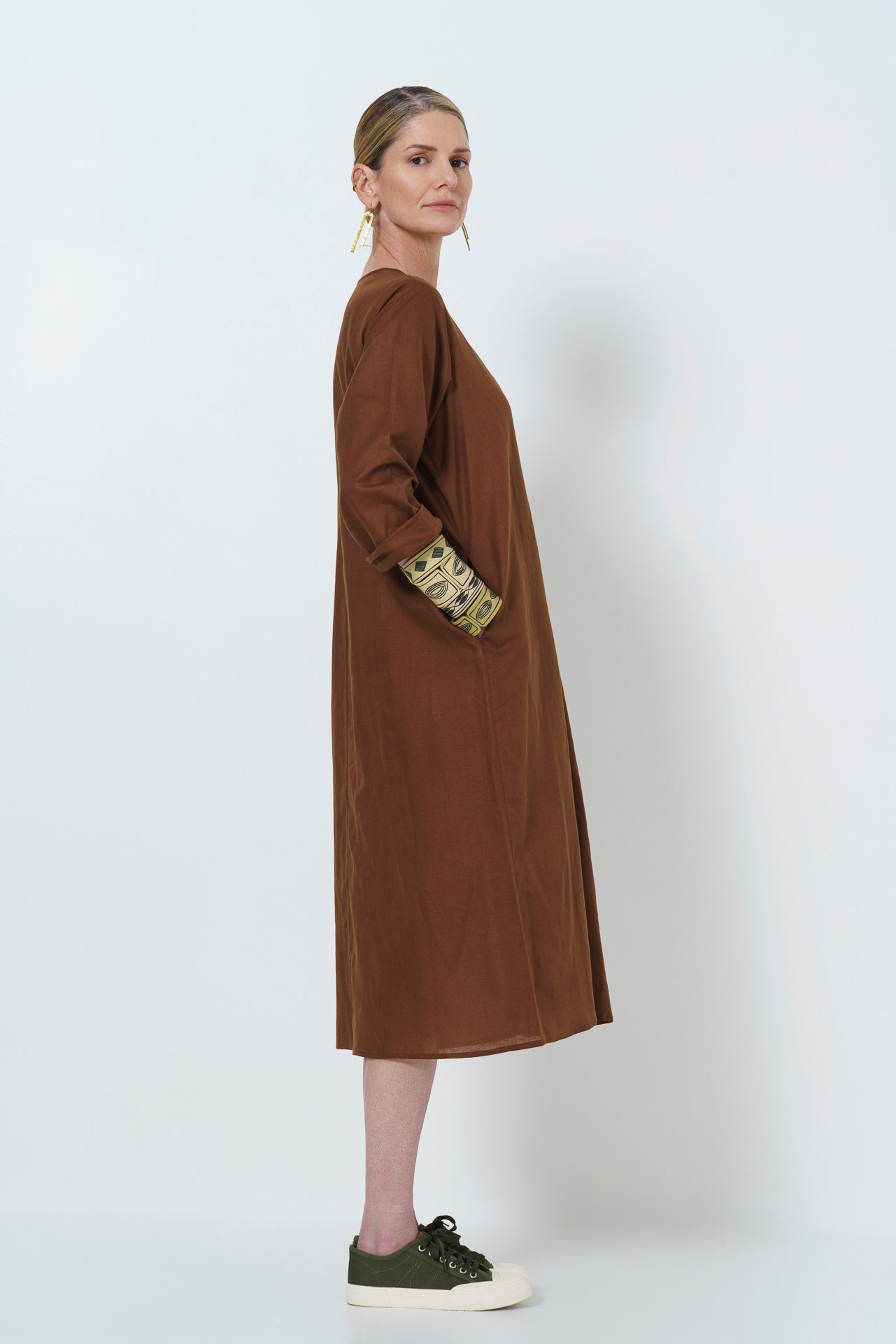 HK SHEATH DRESS - COCO BROWN
