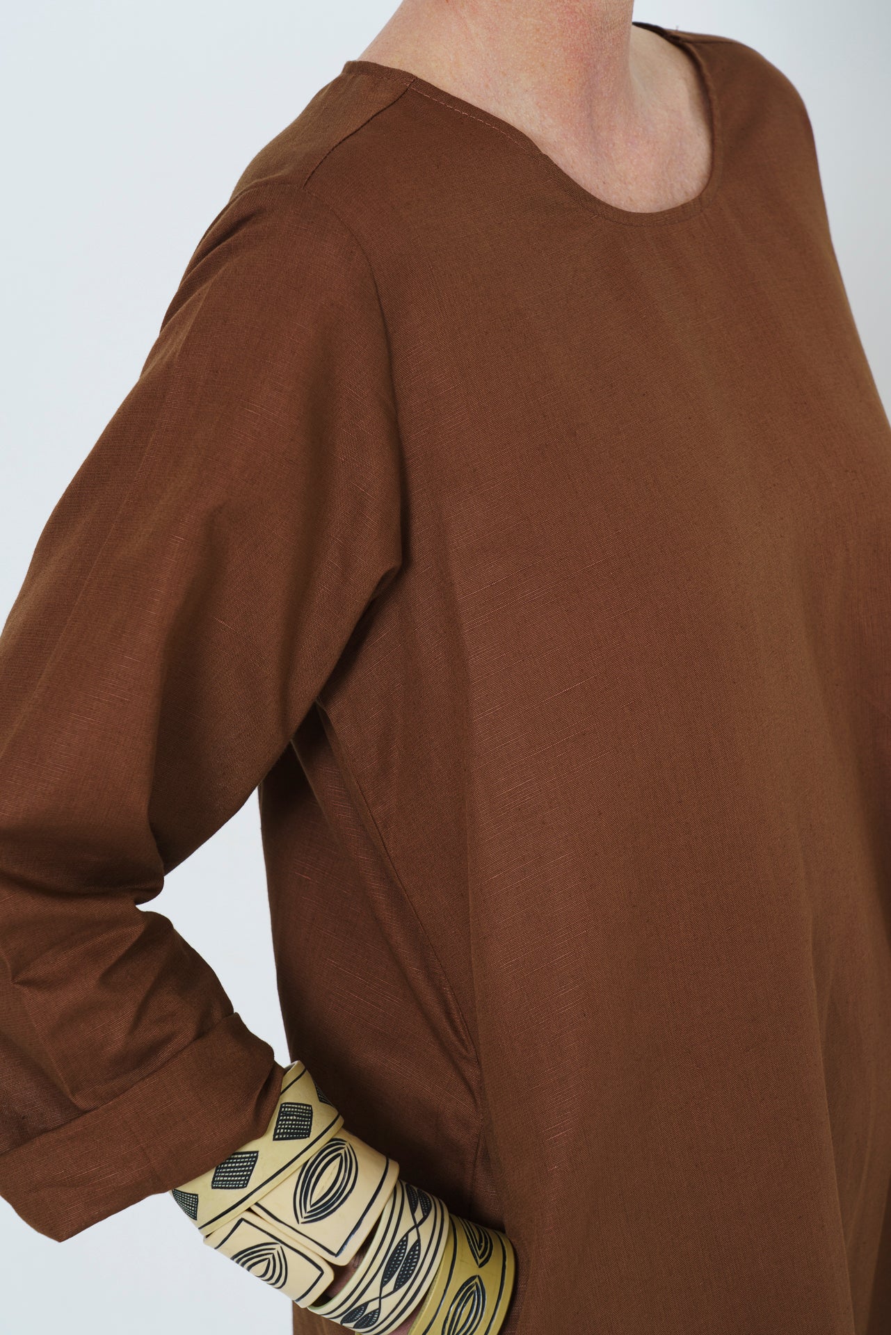 HK SHEATH DRESS - COCO BROWN