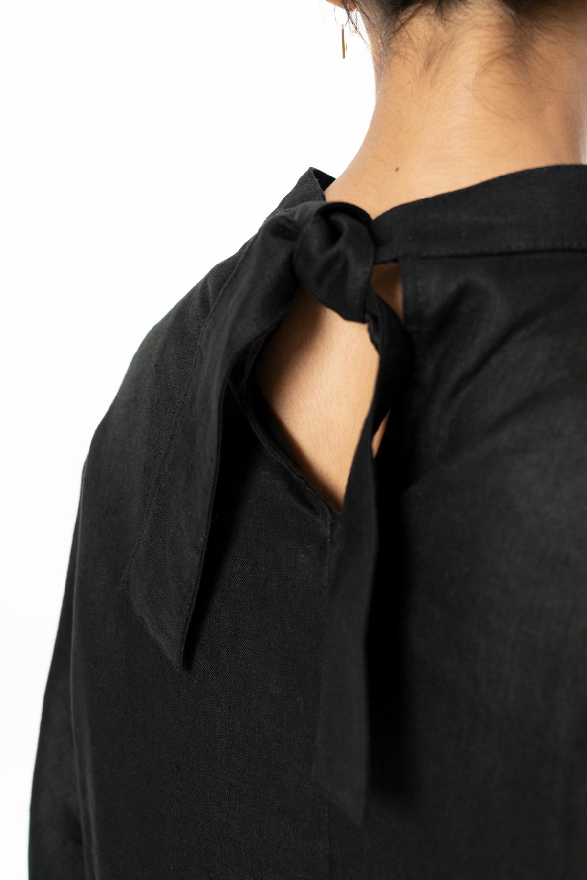 BIBI BLOUSE- LINEN - BLACK