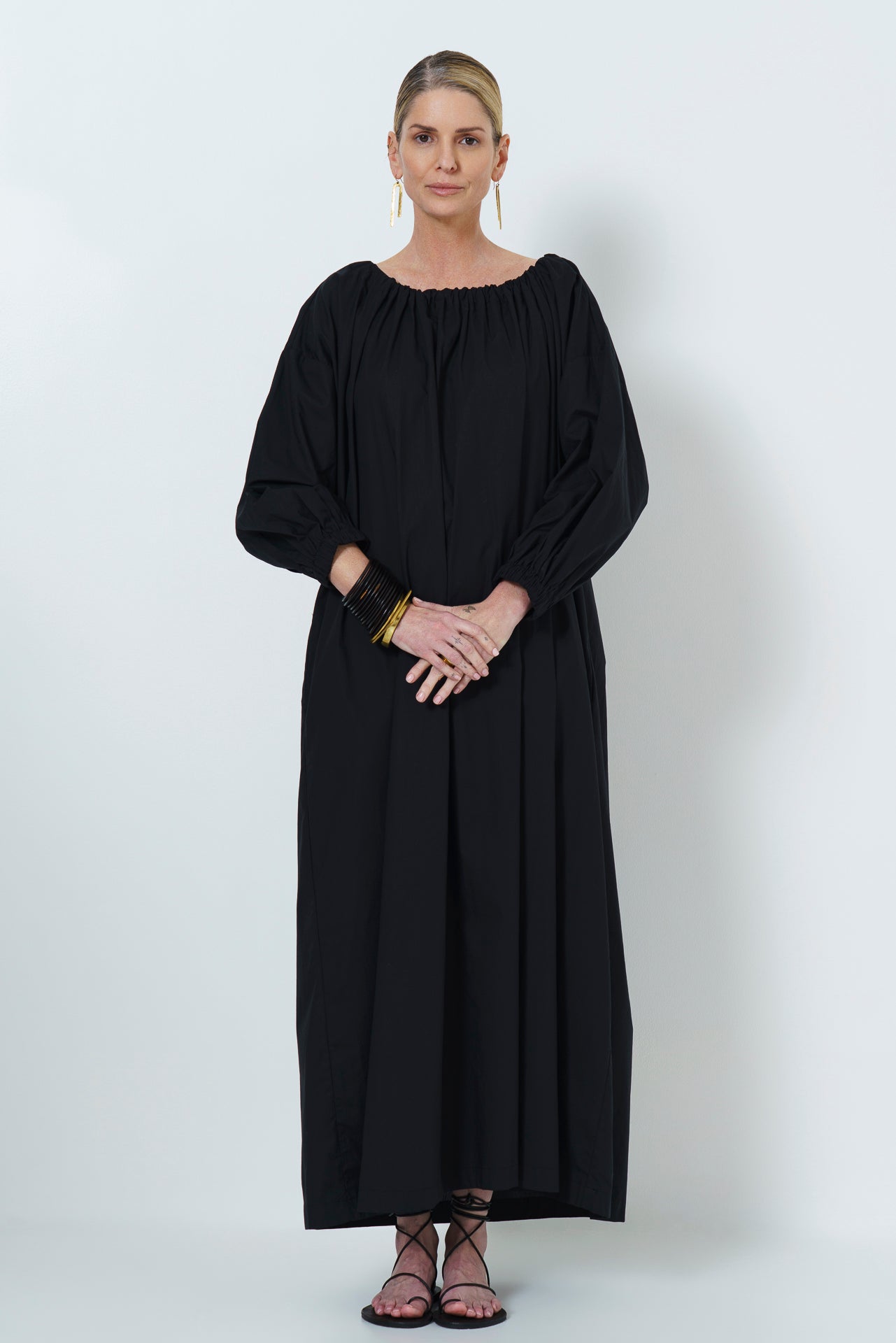 MARLEY GUAGED NECK DRESS LONG - BLACK
