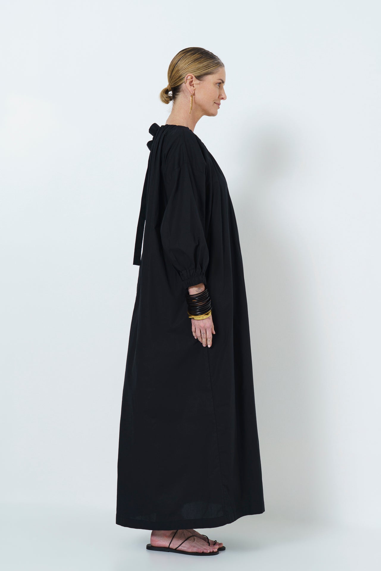 MARLEY GUAGED NECK DRESS LONG - BLACK