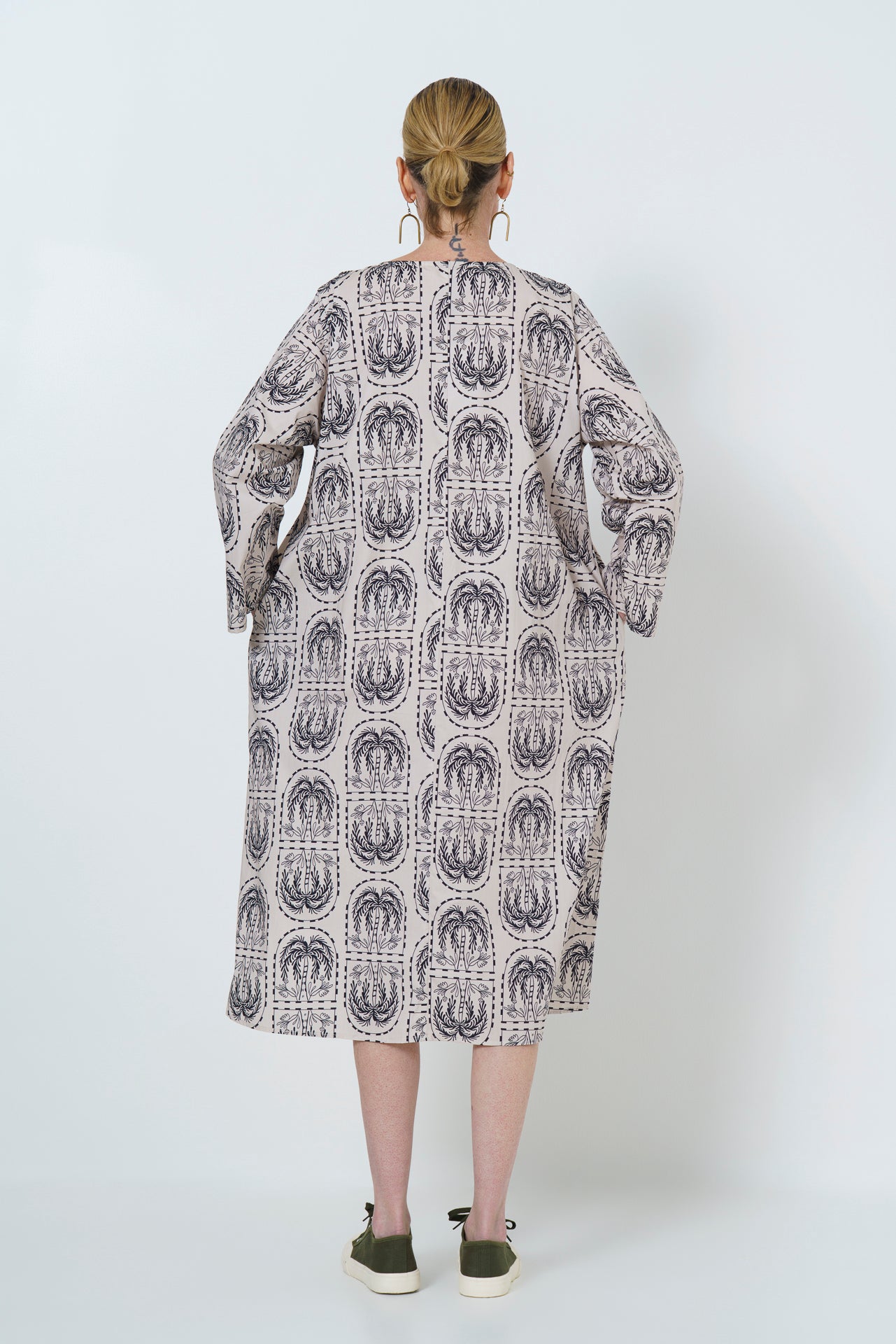 HK SHEATH DRESS - PALM PRINT